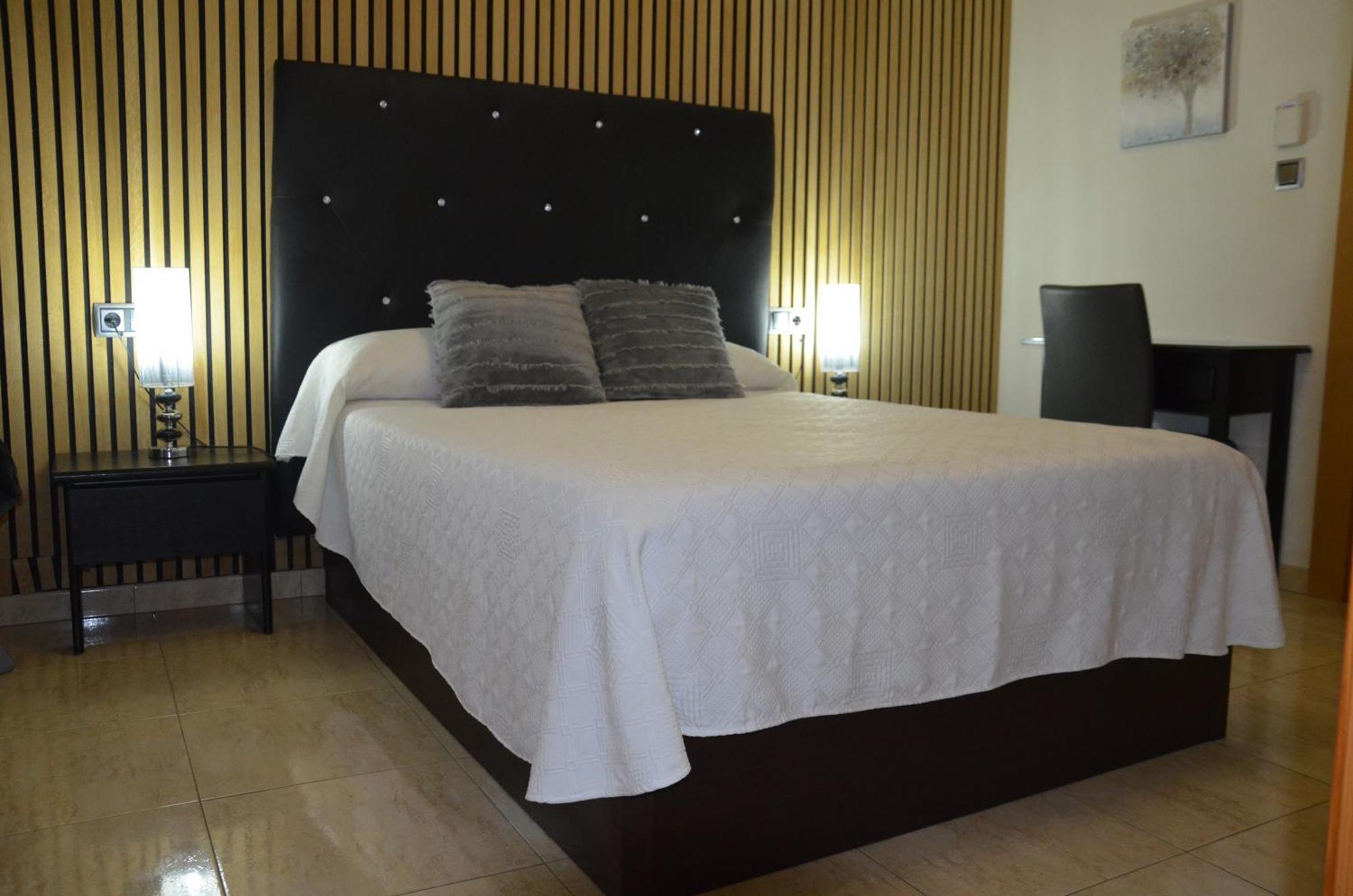 Hostal Mont Royal 알리칸테 외부 사진