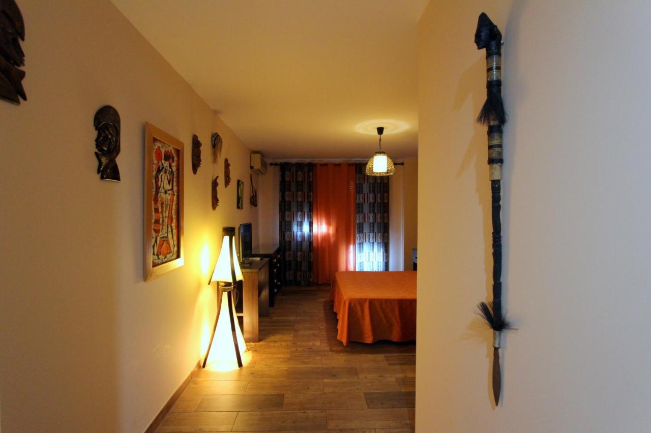 Hostal Mont Royal 알리칸테 외부 사진